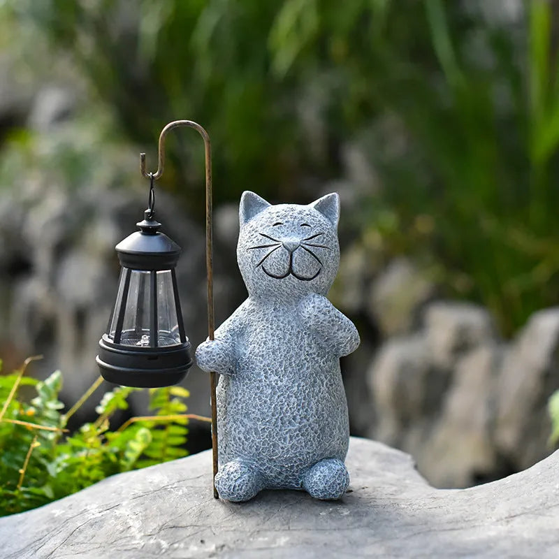 Solar garden lamp with kitten lifting lamp design in pastoral style for outdoor use