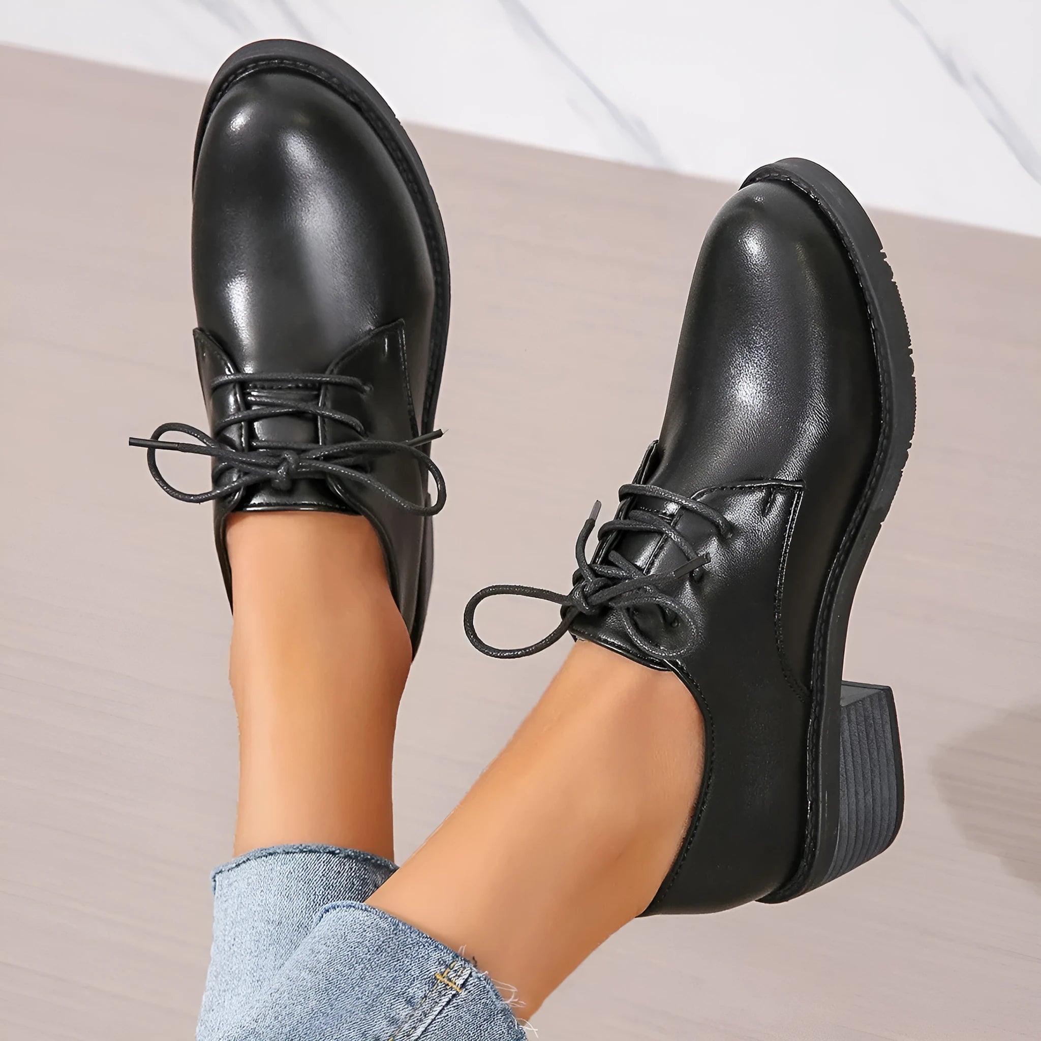 Black women's professional work shoes with thick heel and soft sole, low-top design