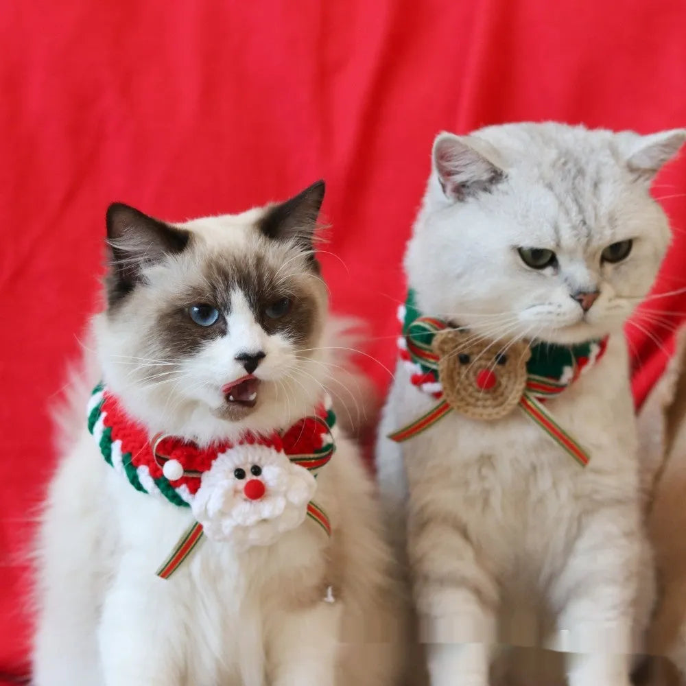 Knitted wool Christmas pet scarf with Santa Claus pattern for dogs and cats in holiday red and green colours