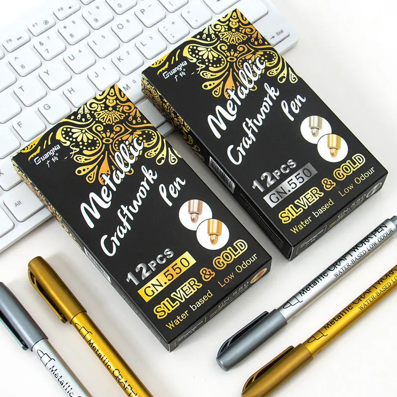 Pack of gold and silver metal paint marker pens with plastic shells for marking on metallic surfaces.