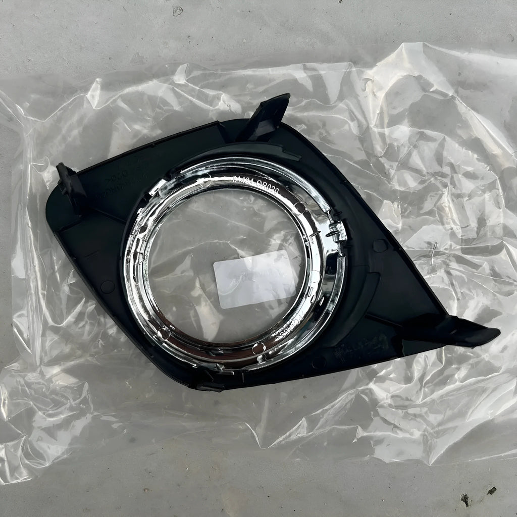 Black anti-fog light cover for Toyota RAV4 front bumper with lamp shade