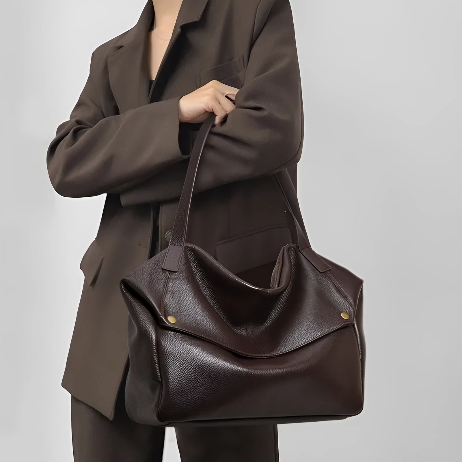 Brown genuine leather women's shoulder bag with square shape and shoulder strap