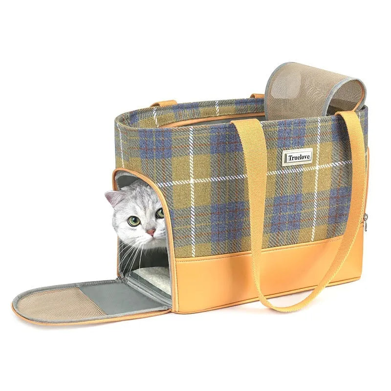Portable pet backpack capsule carrier for small cats and dogs with breathable mesh, 42cm dimensions